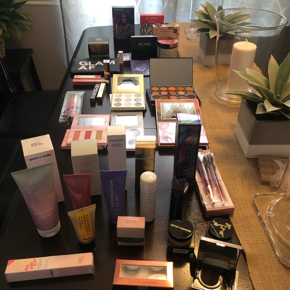 Luxe Other - Make up bundle